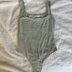 Aritzia x Babaton Contour Square Neck Tank Bodysuit in Light Sage Green - size S